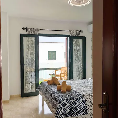 Casa Femes Piscina Climatizada Сasa de vacaciones Playa Blanca (Lanzarote)