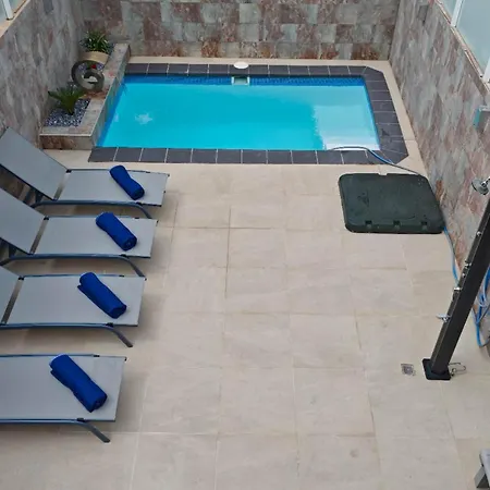 Casa Femes Piscina Climatizada Dom wakacyjny *