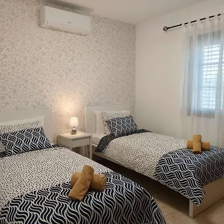 Holiday home Casa Femes Piscina Climatizada *